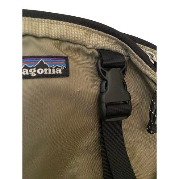RARE Patagonia Shoulder Bag Style 48460 - Picture 3 of 6